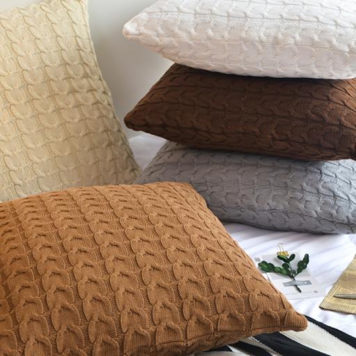 91家纺网 家纺一手货源 找家纺 （总）918家纺 双麻花针织抱枕