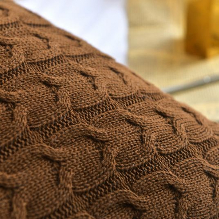 91家纺网 家纺一手货源 找家纺 （总）918家纺 双麻花针织抱枕