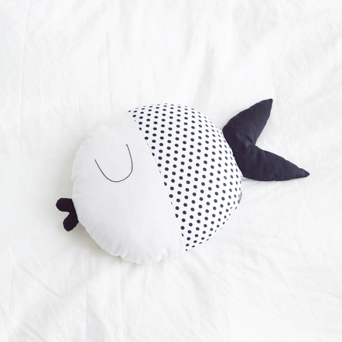 91家纺网 家纺一手货源 找家纺 （总）918家纺 鱼趣纯棉印花抱枕 不可拆卸