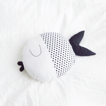 91家纺网 家纺一手货源 找家纺 （总）918家纺 鱼趣纯棉印花抱枕 不可拆卸