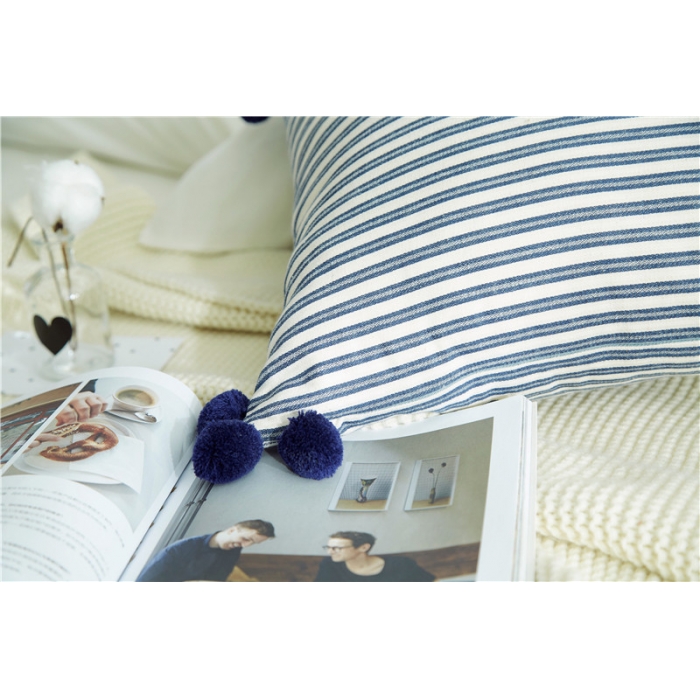 91家纺网 家纺一手货源 找家纺 （总）918家纺 卡乐球球纯棉色织条纹抱枕