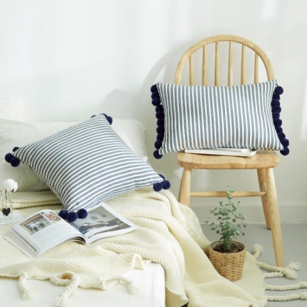 91家纺网 家纺一手货源 找家纺 （总）918家纺 卡乐球球纯棉色织条纹抱枕