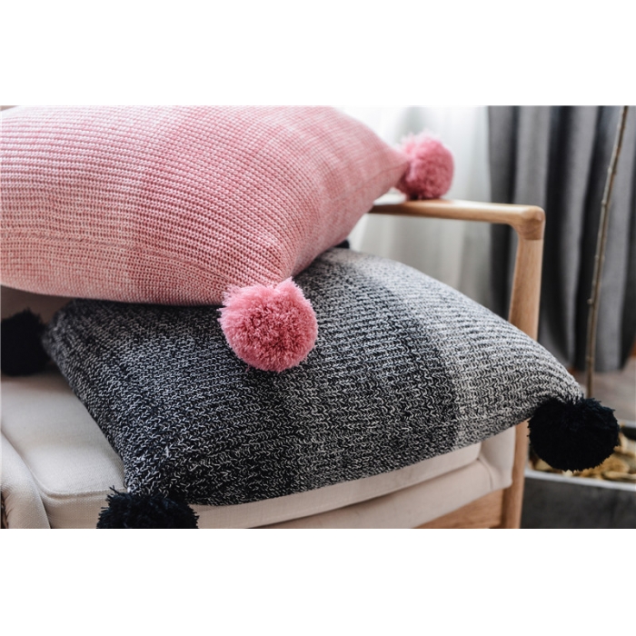 91家纺网 家纺一手货源 找家纺 （总）918家纺 渐变纹四角挂球抱枕