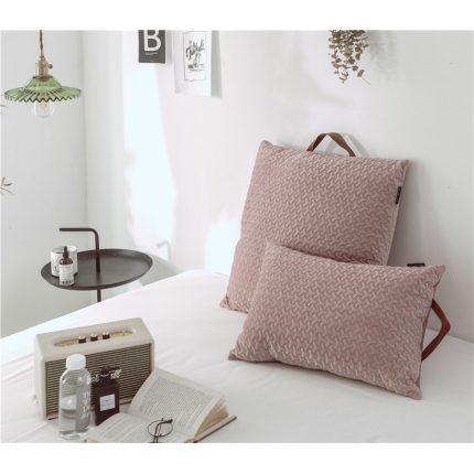 91家纺网 家纺一手货源 找家纺 （总）918家纺 2021新款立体压花抱枕