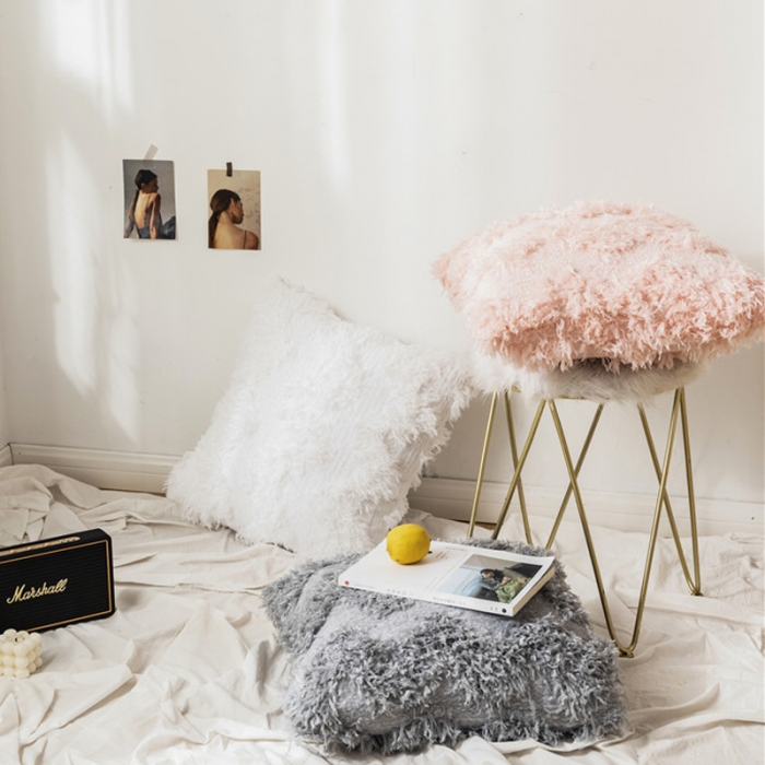 91家纺网 家纺一手货源 找家纺 918家纺 2021新款羽妃绒抱枕 樱粉