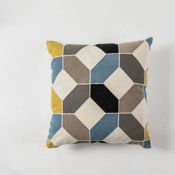 91家纺网 家纺一手货源 找家纺 918家纺 2021新款全棉刺绣抱枕 乐伊