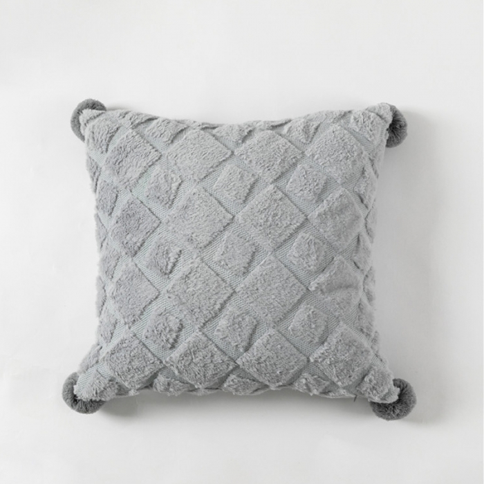 91家纺网 家纺一手货源 找家纺 918家纺 2021新款绣花绒四角挂球抱枕 奶酪白