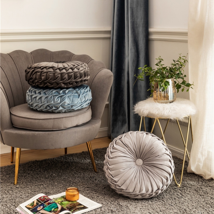 91家纺网 家纺一手货源 找家纺 918家纺 2021欧式轻奢风纯手工圆形坐垫抱枕 鸢蓝