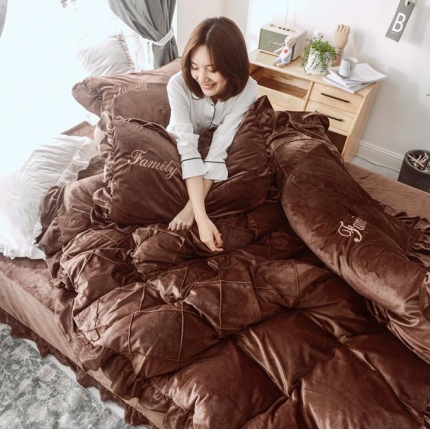 91家纺网 家纺一手货源 找家纺 （总）索飞特家纺 2020冬款水晶绒刺绣床笠款四件套