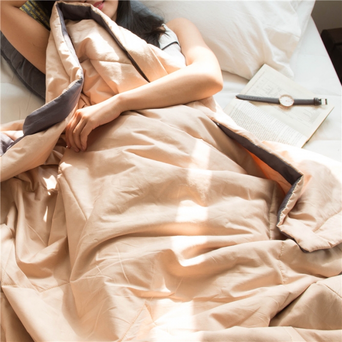 91家纺网 家纺一手货源 找家纺 北纬27度 2020新款莫兰小姐系列全棉夏被 碧鲁驼