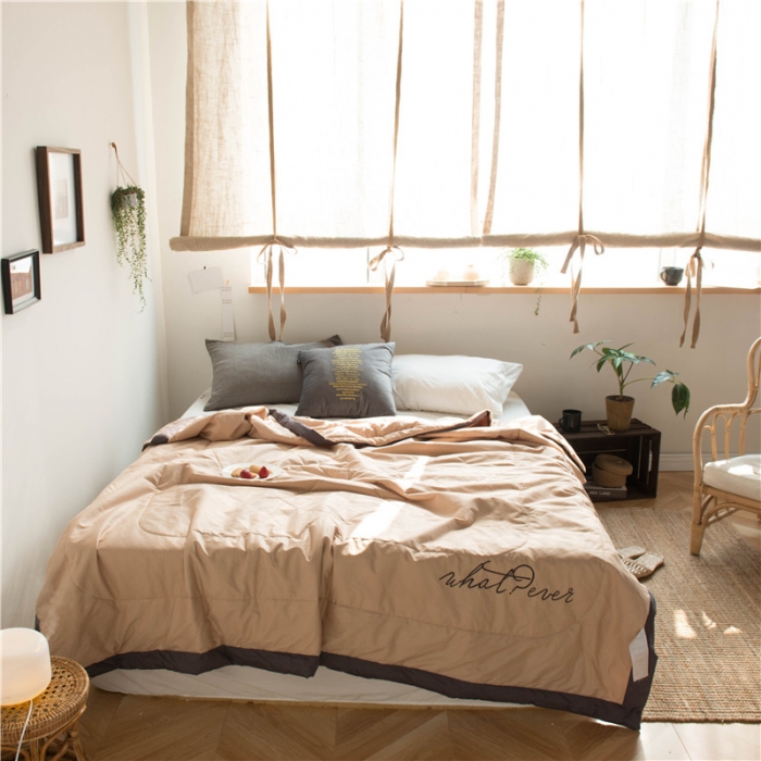 91家纺网 家纺一手货源 找家纺 北纬27度 2020新款莫兰小姐系列全棉夏被 碧鲁驼