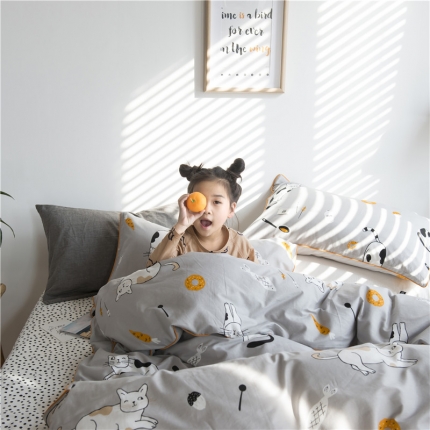 91家纺网 家纺一手货源 找家纺 北纬27度 全棉13372女神边四件套（床单款）惬意小猫