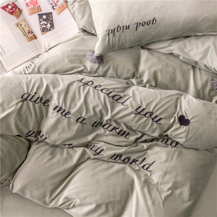 91家纺网 家纺一手货源 找家纺 北纬27度 2019新款流苏刺绣加厚宝宝绒四件套 朦胧豆绿