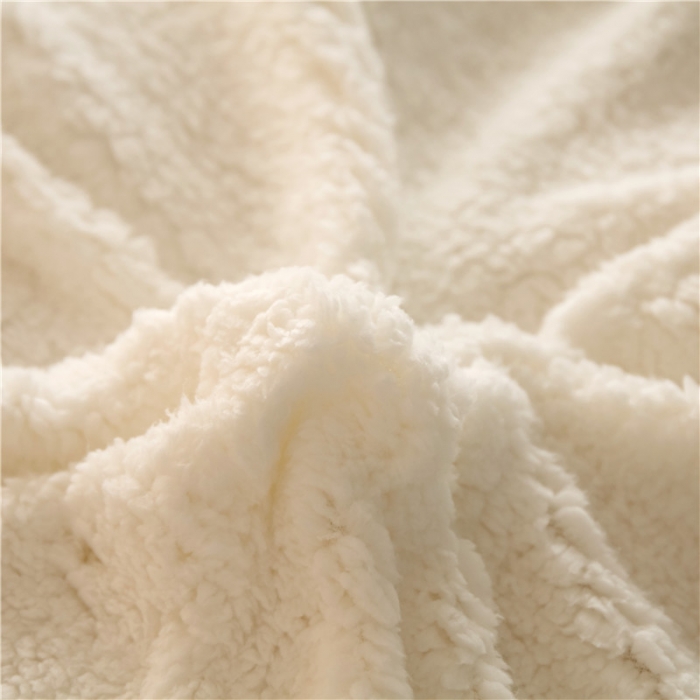 91家纺网 家纺一手货源 找家纺 北纬27度 2019新款羊羔绒多功能被套毯子 蜡笔小新