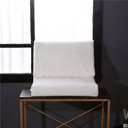 91家纺网 家纺一手货源 找家纺 萌番宝 绒棉压花乳胶枕 2018新款