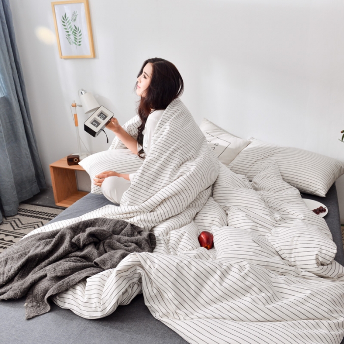 91家纺网 家纺一手货源 找家纺 柠萌家居 新款全棉色织水洗棉无印良品四件套床单款细条纹-白色