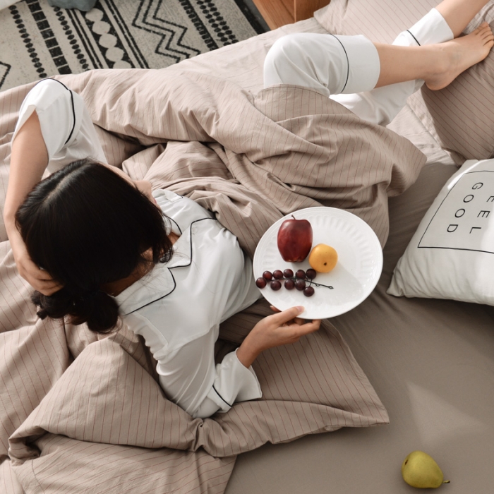 91家纺网 家纺一手货源 找家纺 柠萌家居新款全棉色织水洗棉无印良品四件套床单款细条纹-驼色