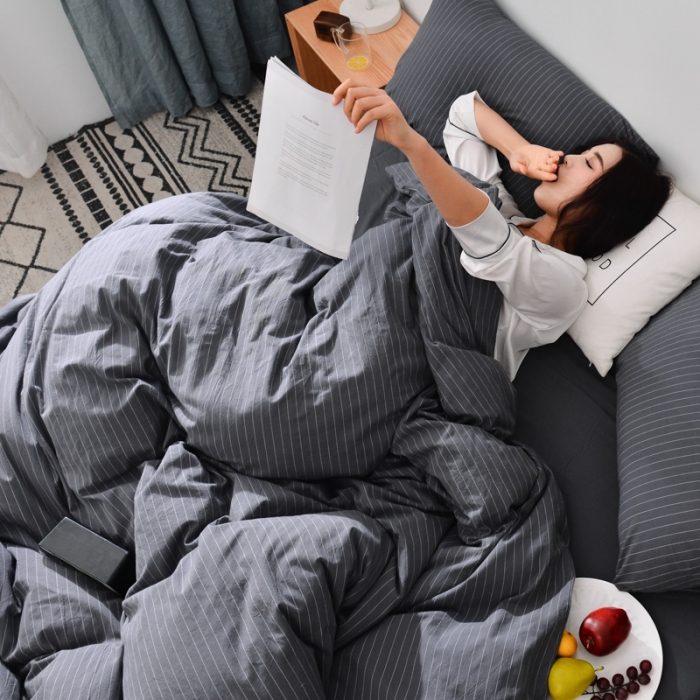 91家纺网 家纺一手货源 找家纺 柠萌家居 2019全棉水洗棉单被套 细条纹-黑灰色