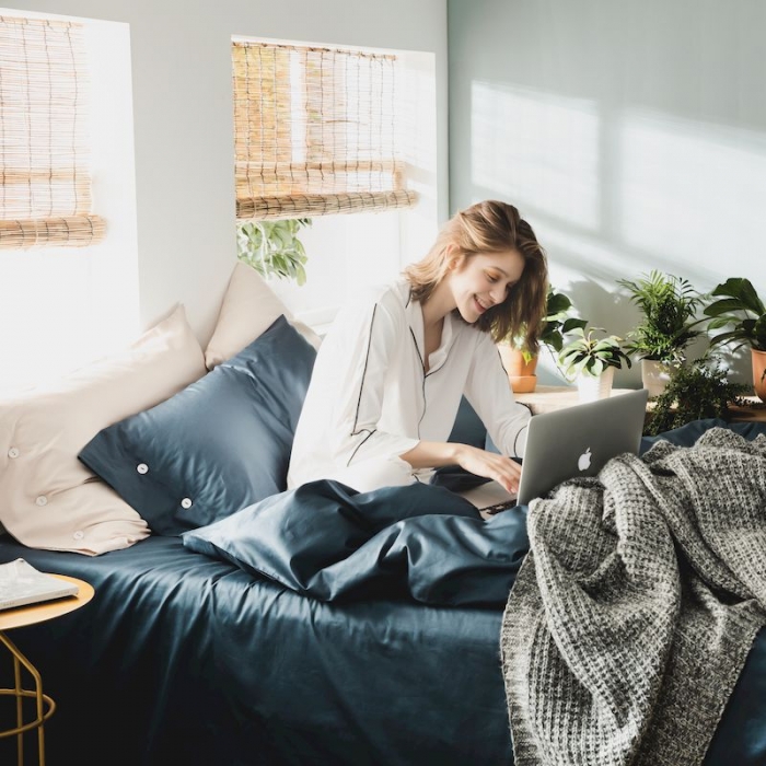 91家纺网 家纺一手货源 找家纺 涞澳家纺 2019新款60长绒棉平色简易四件套 星蓝