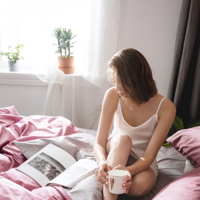 91家纺网 家纺一手货源 找家纺 涞澳家纺 2019新款60长绒棉平色二简易四件套 帝灰配柑红