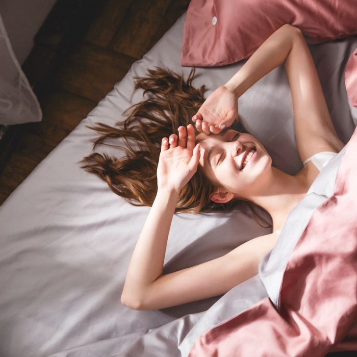 91家纺网 家纺一手货源 找家纺 涞澳家纺 2019新款60长绒棉平色二简易四件套 帝灰配颊红