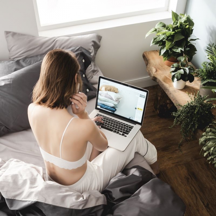 91家纺网 家纺一手货源 找家纺 涞澳家纺 2019新款60长绒棉平色二简易四件套帝灰配碳灰