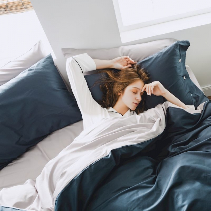 91家纺网 家纺一手货源 找家纺 涞澳家纺 2019新款60长绒棉平色二简易四件套帝灰配星蓝