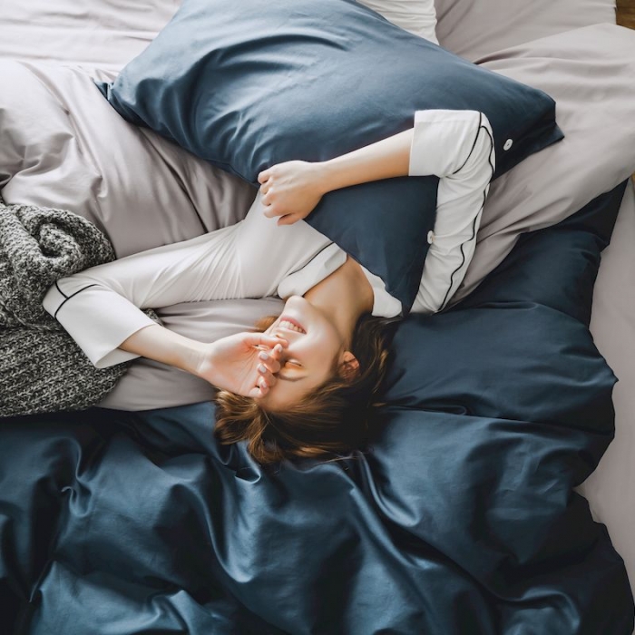 91家纺网 家纺一手货源 找家纺 涞澳家纺 2019新款60长绒棉平色二简易四件套帝灰配星蓝