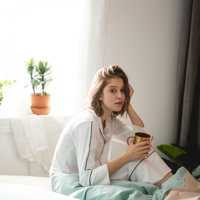 91家纺网 家纺一手货源 找家纺 涞澳家纺2019新款60长绒棉平色二简易四件套亚麻灰配梵星蓝