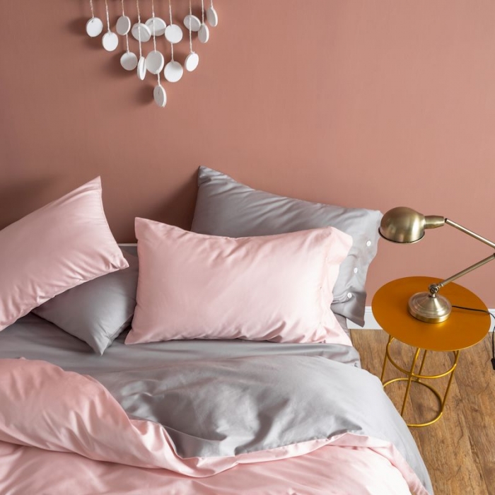 91家纺网 家纺一手货源 找家纺 涞澳家纺 2019新款60长绒棉平色二简易四件套帝灰配浅藕粉