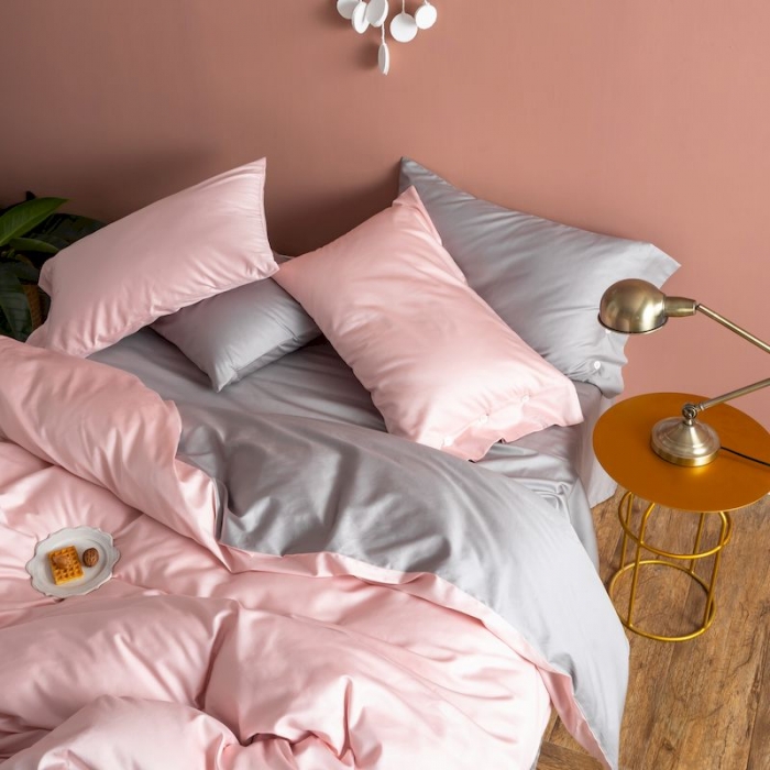 91家纺网 家纺一手货源 找家纺 涞澳家纺 2019新款60长绒棉平色二简易四件套帝灰配浅藕粉