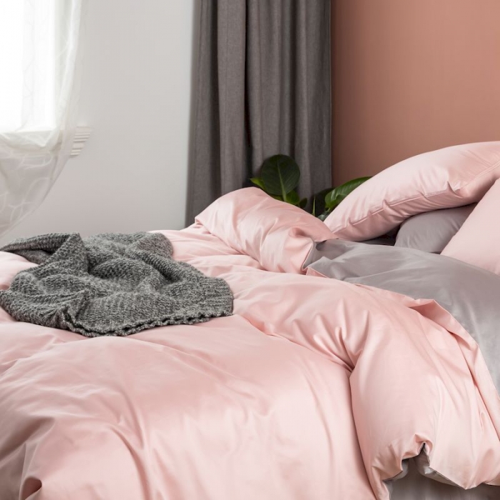 91家纺网 家纺一手货源 找家纺 涞澳家纺 2019新款60长绒棉平色二简易四件套帝灰配浅藕粉