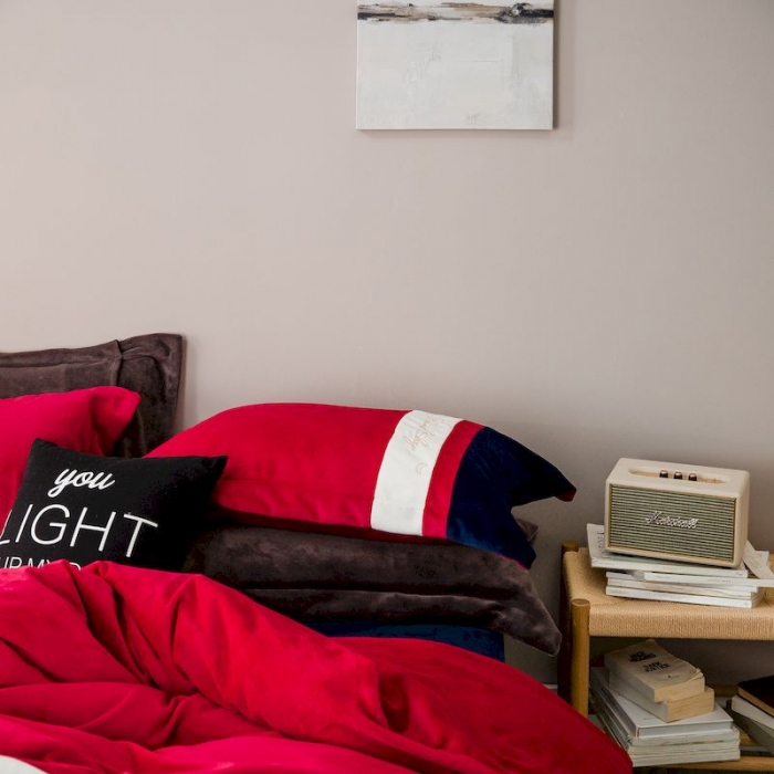 91家纺网 家纺一手货源 找家纺 涞澳 2019新款美绒系列四件套 拼色—红蓝