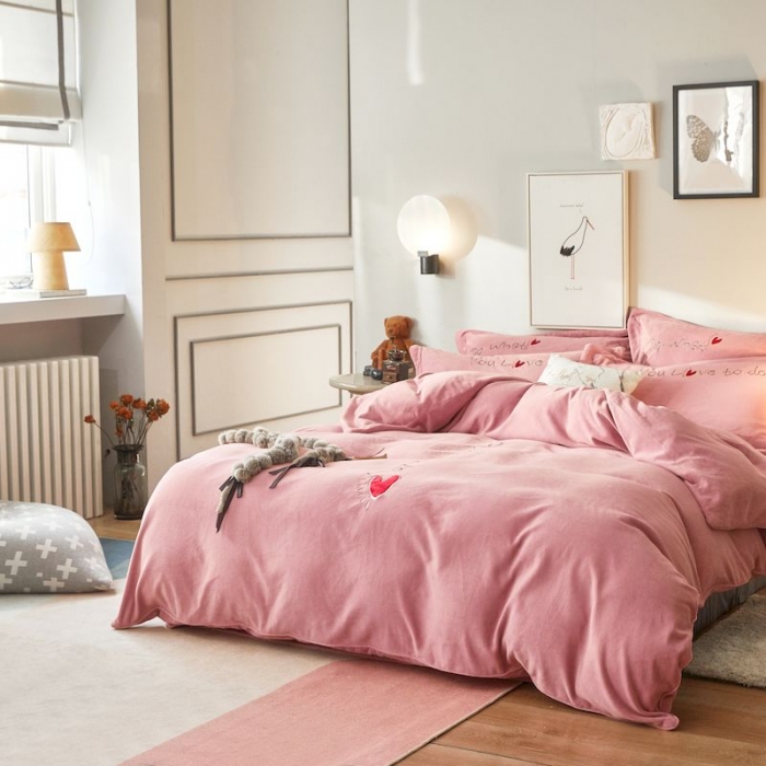 91家纺网 家纺一手货源 找家纺 涞澳 2019新款美绒系列四件套 红心—粉