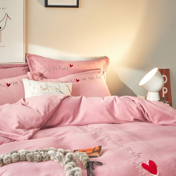 91家纺网 家纺一手货源 找家纺 涞澳 2019新款美绒系列四件套 红心—粉