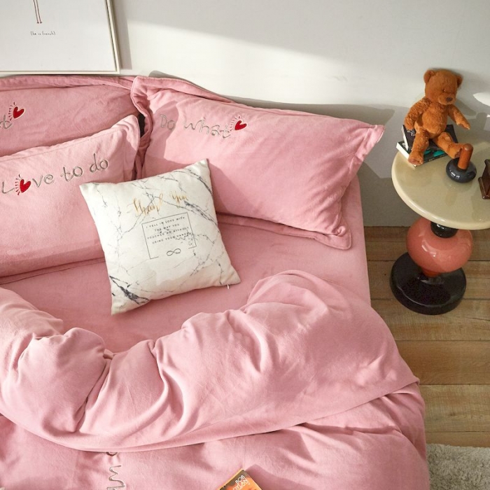 91家纺网 家纺一手货源 找家纺 涞澳 2019新款美绒系列四件套 红心—粉