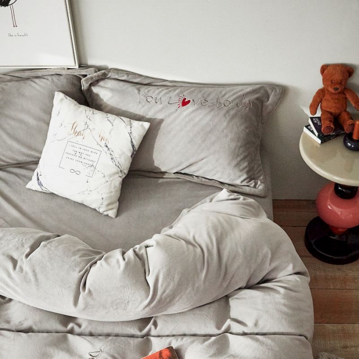 91家纺网 家纺一手货源 找家纺 涞澳 2019新款美绒系列四件套 红心—灰