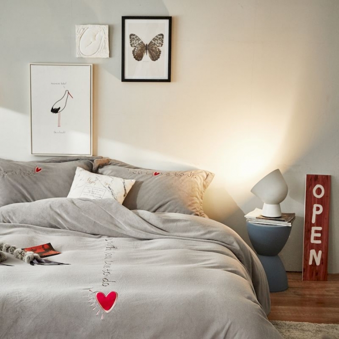 91家纺网 家纺一手货源 找家纺 涞澳 2019新款美绒系列四件套 红心—灰