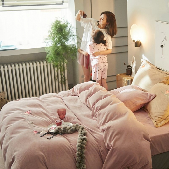 91家纺网 家纺一手货源 找家纺 涞澳 2019新款美绒系列四件套 狐狸—粉