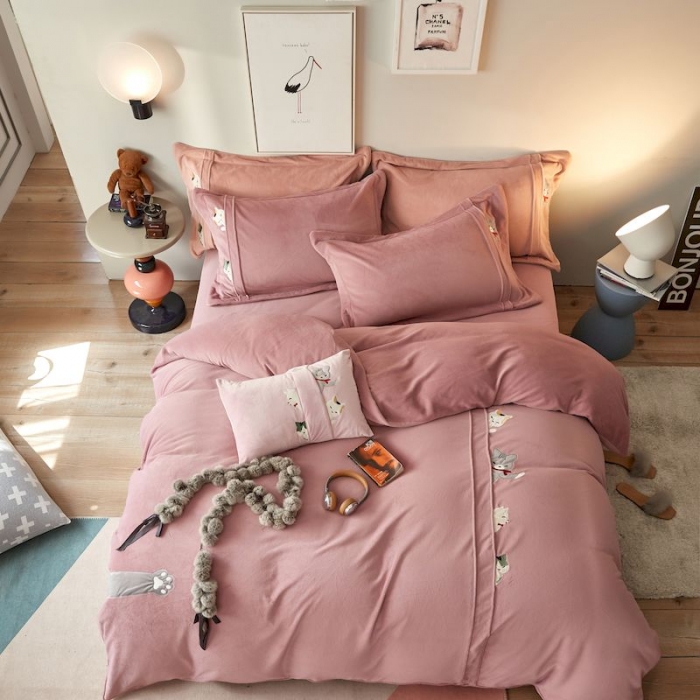 91家纺网 家纺一手货源 找家纺 涞澳 2019新款美绒系列四件套 猫咪—豆沙