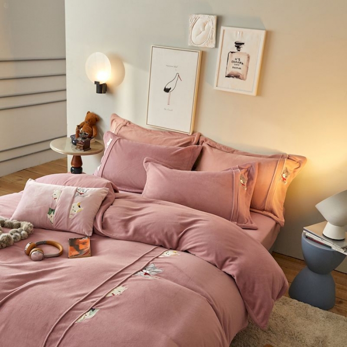 91家纺网 家纺一手货源 找家纺 涞澳 2019新款美绒系列四件套 猫咪—豆沙