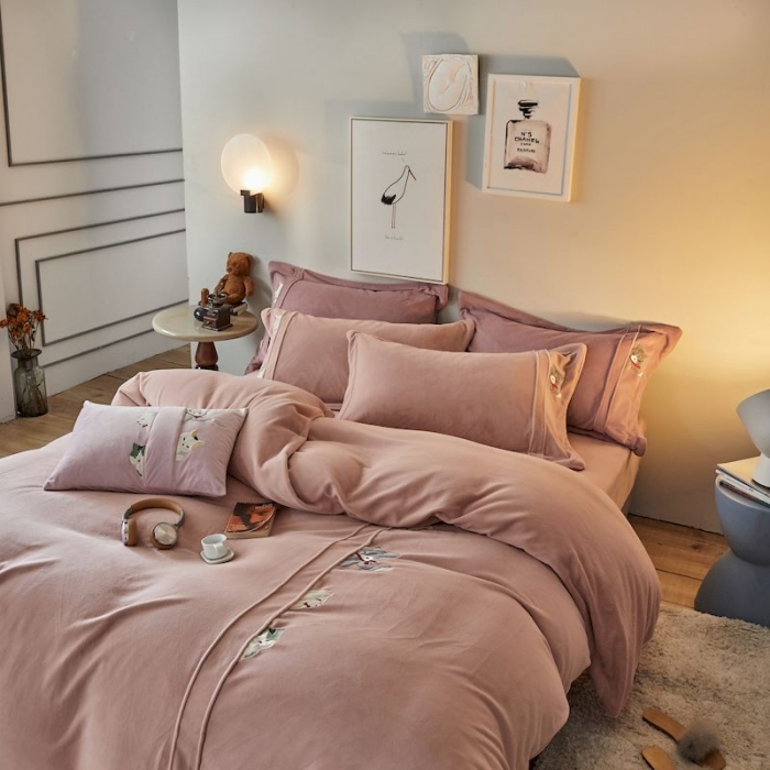 91家纺网 家纺一手货源 找家纺 涞澳 2019新款美绒系列四件套 猫咪—浅粉