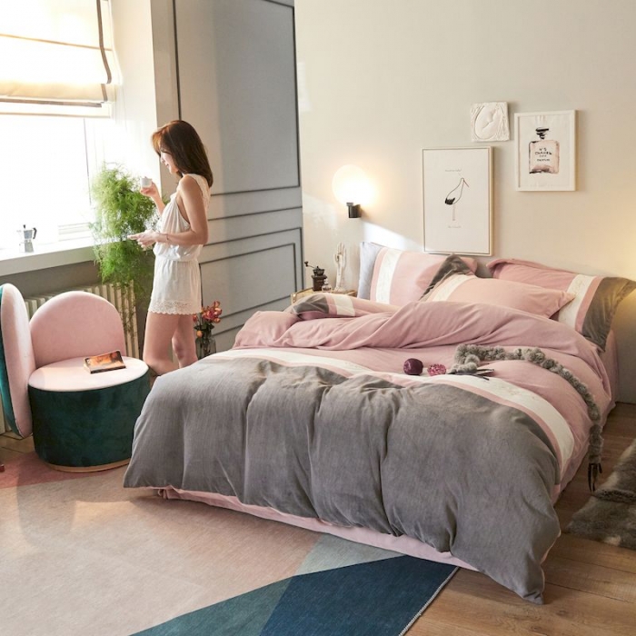 91家纺网 家纺一手货源 找家纺 涞澳 2019新款美绒系列四件套 拼色—粉灰