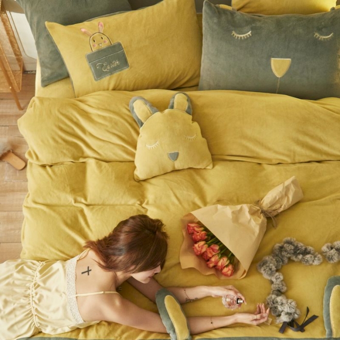 91家纺网 家纺一手货源 找家纺 涞澳 2019新款美绒系列四件套 小熊—黄绿