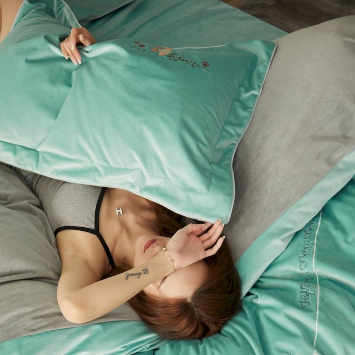 91家纺网 家纺一手货源 找家纺 涞澳 2019新款澳绒系列四件套 风筝—蓝