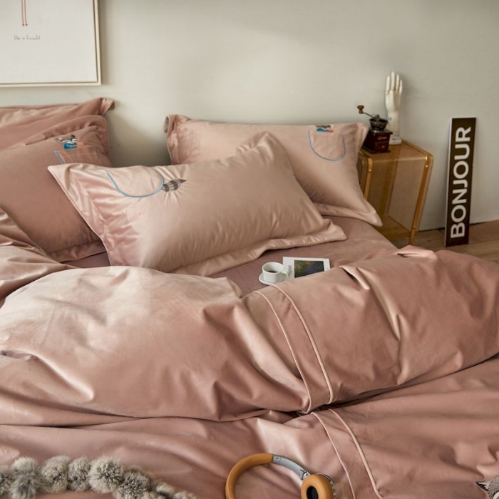 91家纺网 家纺一手货源 找家纺 涞澳 2019新款澳绒系列四件套 口袋—豆沙