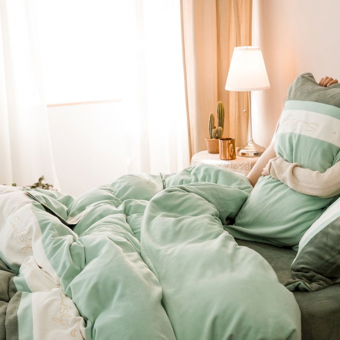 91家纺网 家纺一手货源 找家纺 涞澳 2019新款美绒系列四件套 拼色—蓝灰