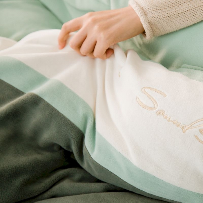 91家纺网 家纺一手货源 找家纺 涞澳 2019新款美绒系列四件套 拼色—蓝灰