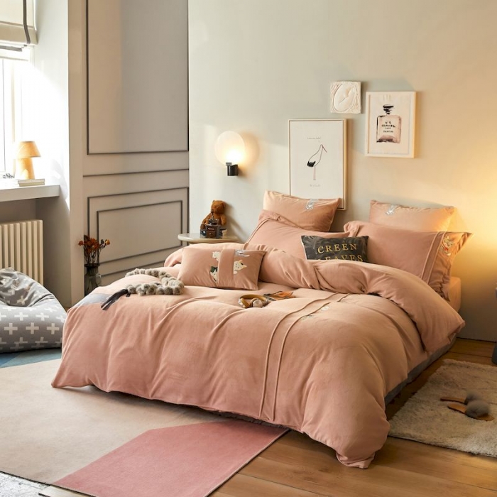 91家纺网 家纺一手货源 找家纺 涞澳 2019新款美绒系列四件套 猫咪—浅玉