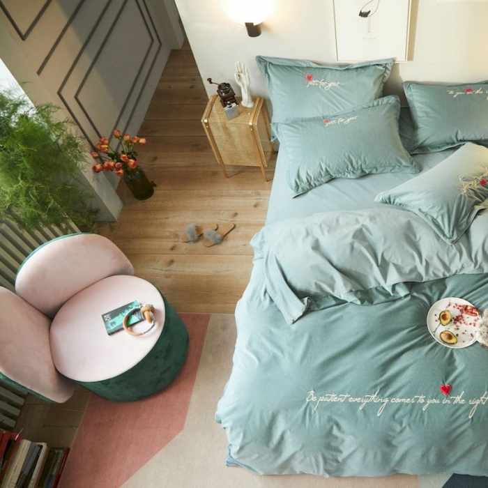 91家纺网 家纺一手货源 找家纺 涞澳 2019新款澳绒系列四件套 爱心—浅蓝